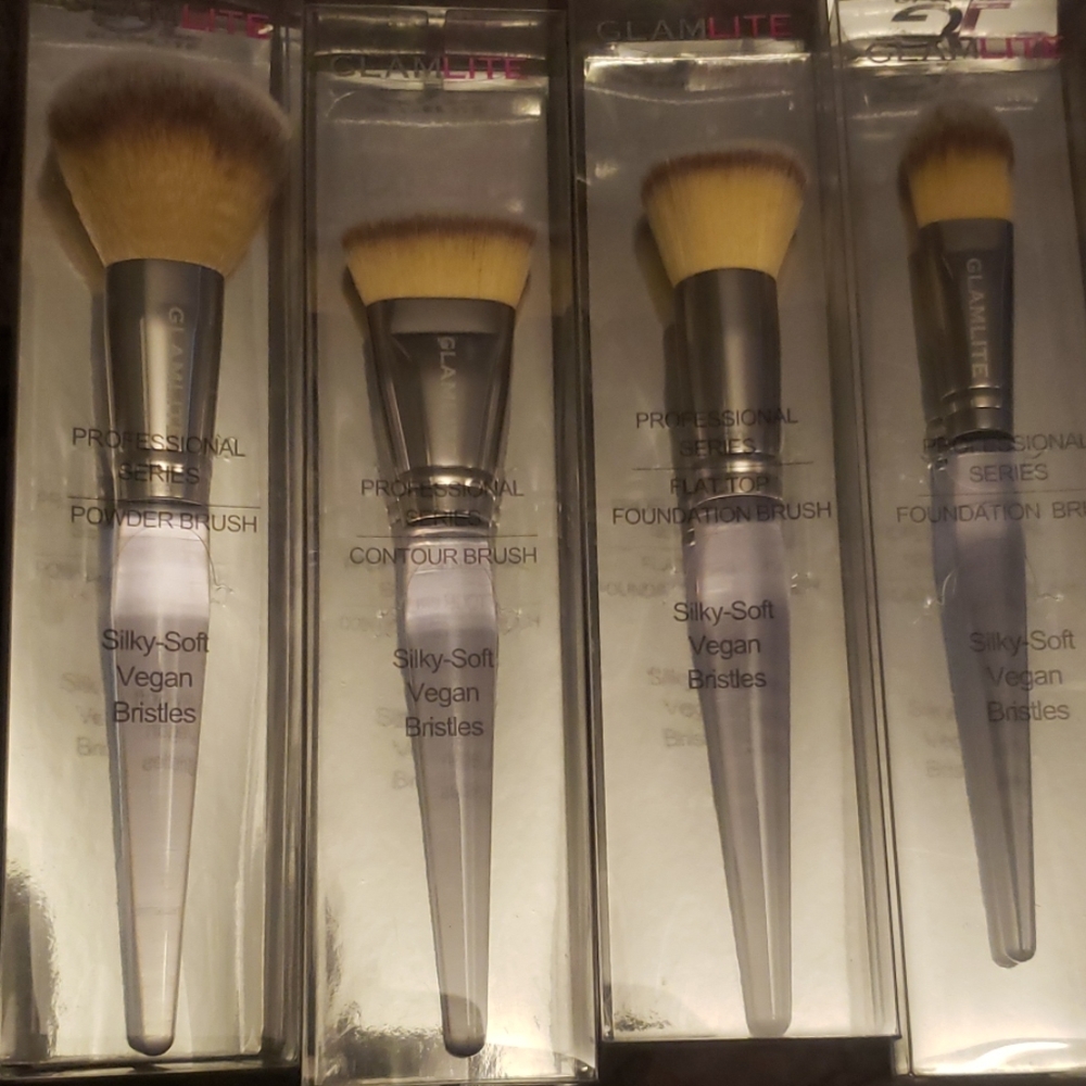 Glamlite 4 Piece brush set